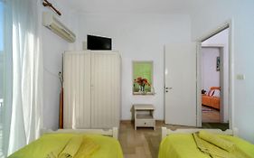 Eirini - Loggos Apartments